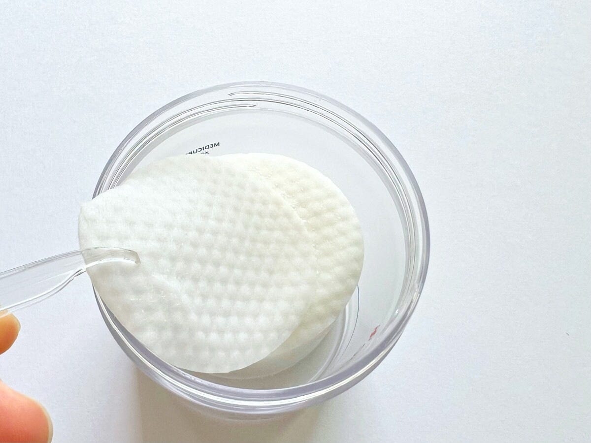 付属のピンセットで取り出せるのでいつでも清潔