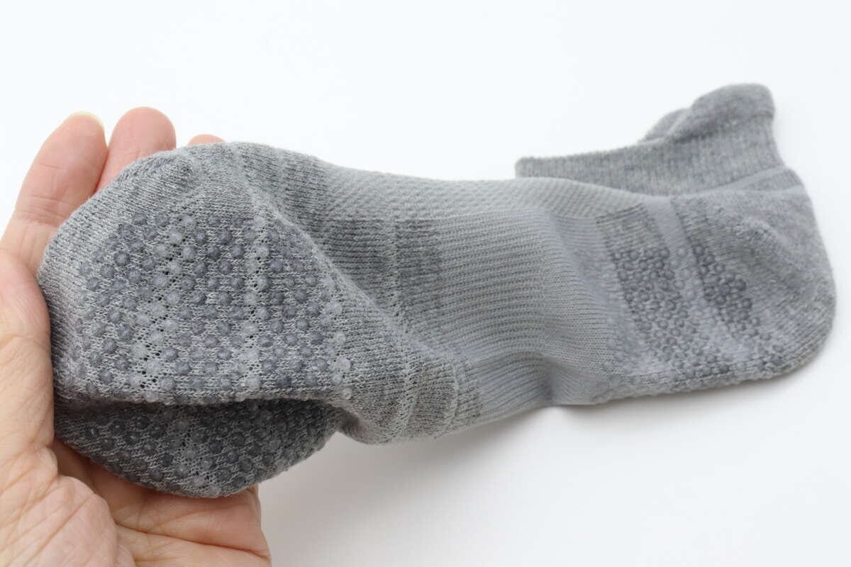 ダイソーサポートショートソックス滑り止め