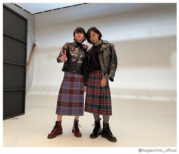 平手友梨奈＆板垣李光人の“双子コーデ”に反響殺到「最強コラボ」「かっこよすぎ」