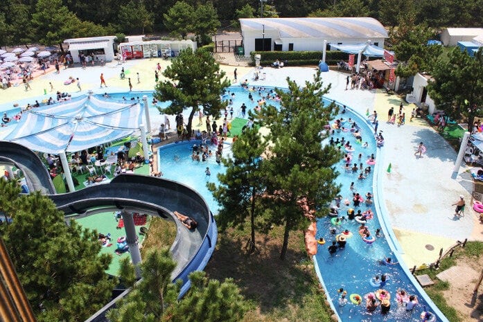 1周191ｍ、深さ120cmの「流水プール」