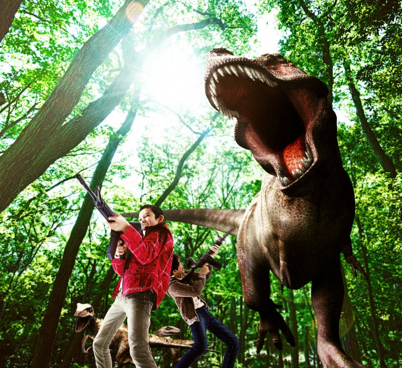 ハウステンボスに無人島アトラクション「ジュラシックアイランド」、リアルな肉食恐竜に挑戦／画像提供：ハウステンボス
