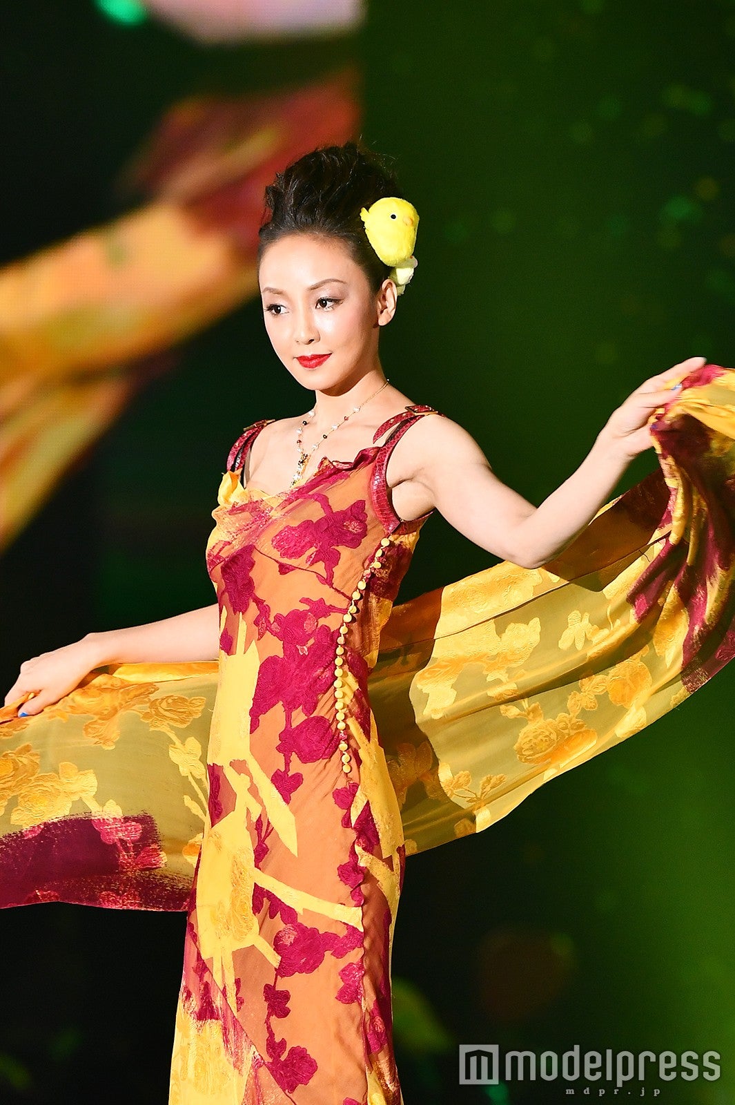 神田うの、圧巻のオーラあふれるエレガントスタイル＜GirlsAward 2016 S／S＞