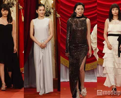 長澤まさみの大胆スリット、有村架純のベアトップドレス…個性豊かな「第39回日本アカデミー賞」女優陣のファッションを総チェック