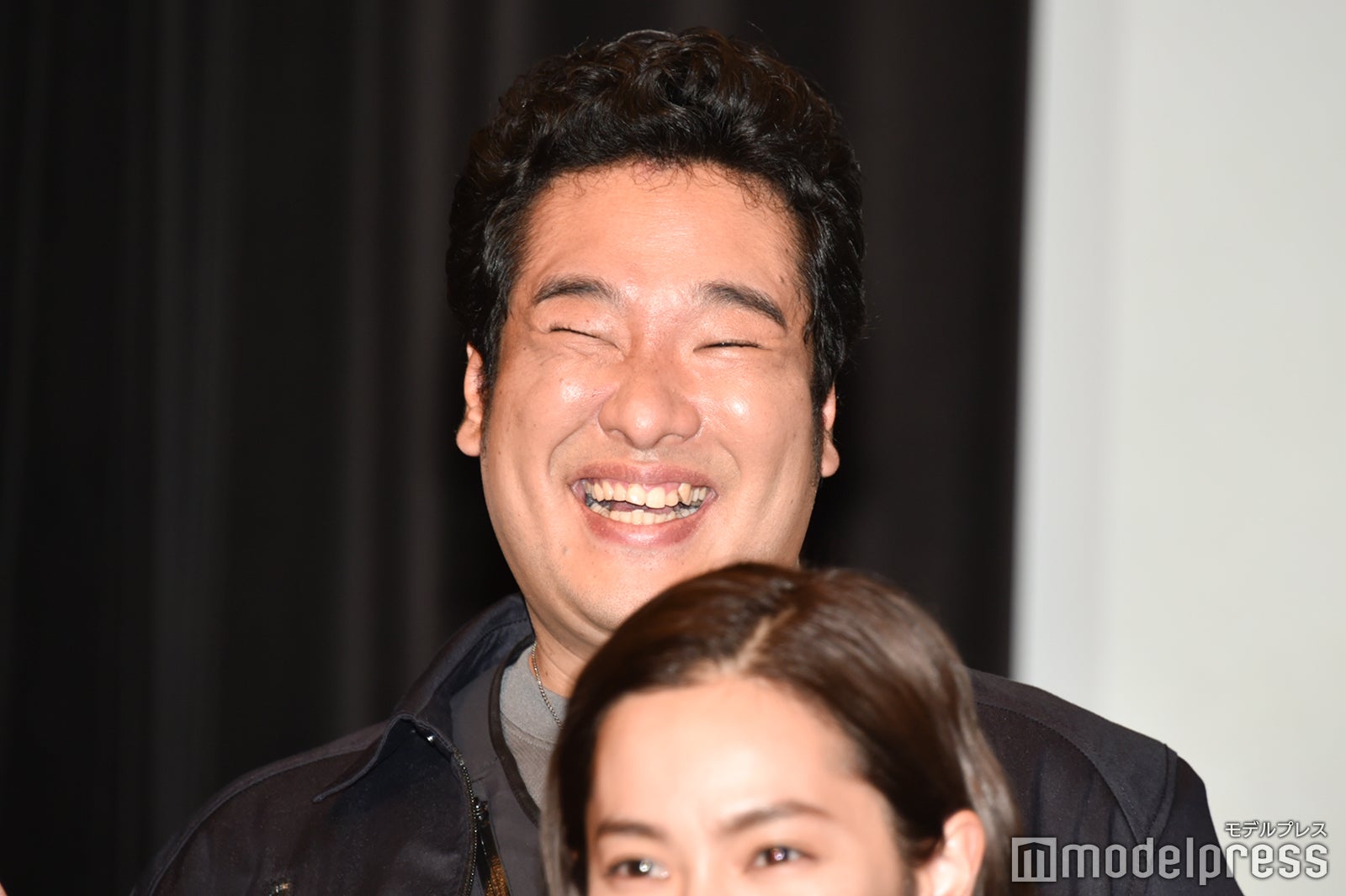 岡崎体育、17キロ減量から10キロリバウンド 衣装部から悲鳴「これ以上太らないで」＜DCU＞