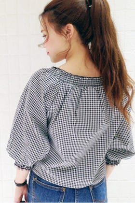shirring gingham top ~シャーリングギンガムトップ「flower」9,698円(税込)/画像提供:flower webshop