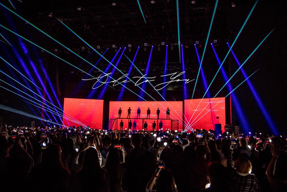 SEVENTEEN（写真提供：プレディスエンターテイメント）