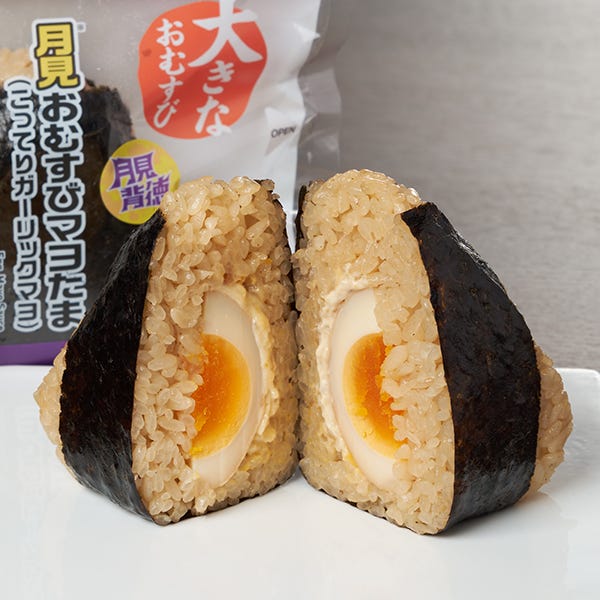 大きなおむすび 月見おむすびマヨた(税込328円)(提供写真)