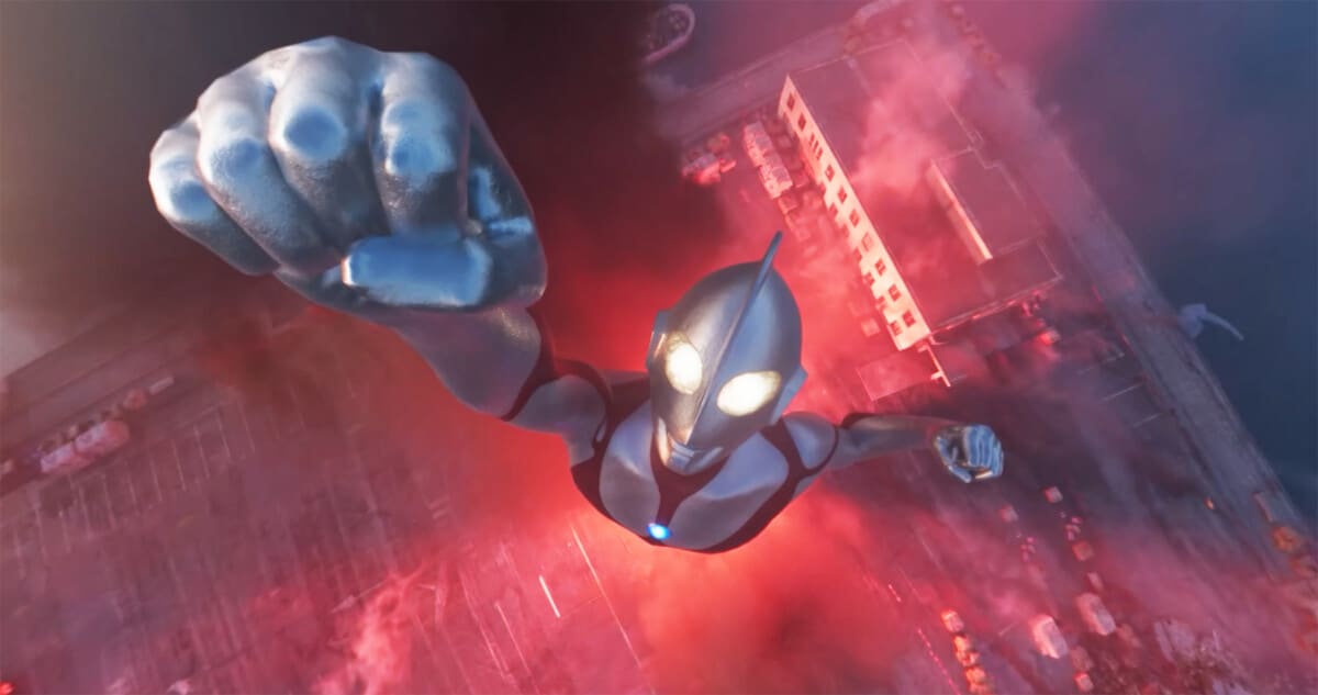 ハヤタ隊員が乗ったジェットビートルが墜落。そして、ウルトラマンが颯爽と現れます。やっぱり、このポーズ！　(c)TSUBURAYA