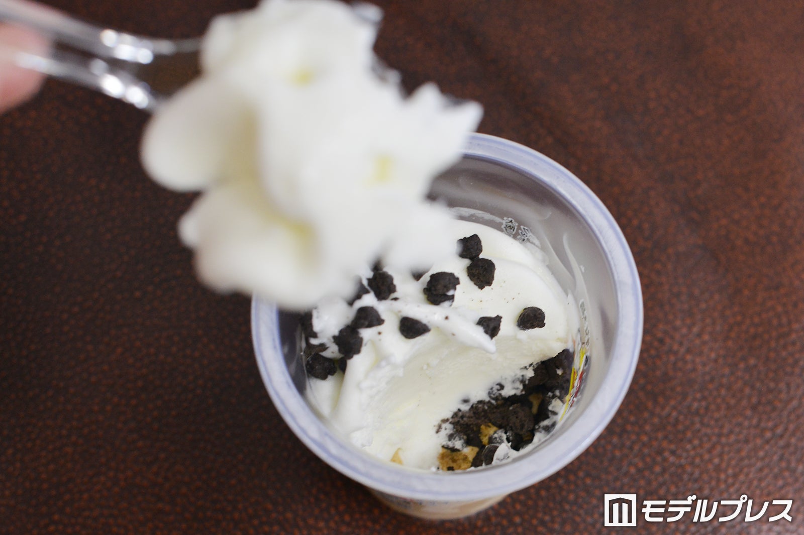 たべる牧場大阪ブラックサンダーキャラメル味（C）モデルプレス