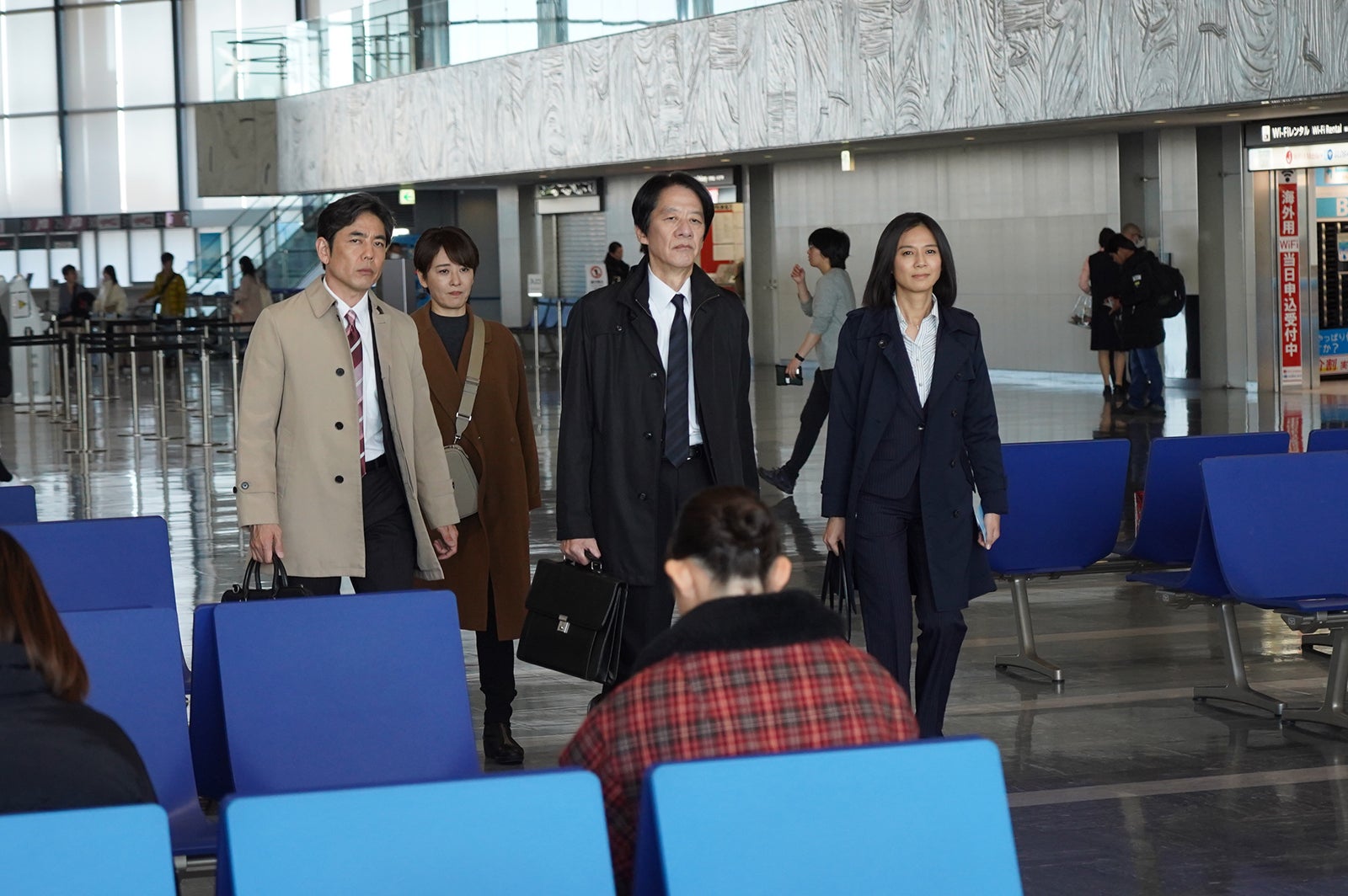 山中崇史、川原和久、篠原ゆき子「相棒season22」第10話 元日スペシャルより（C）テレビ朝日