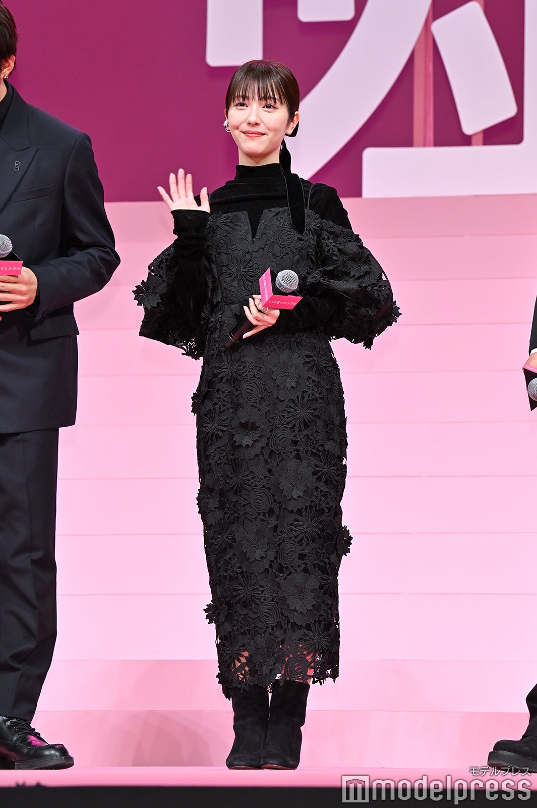 浜辺美波（C）モデルプレス