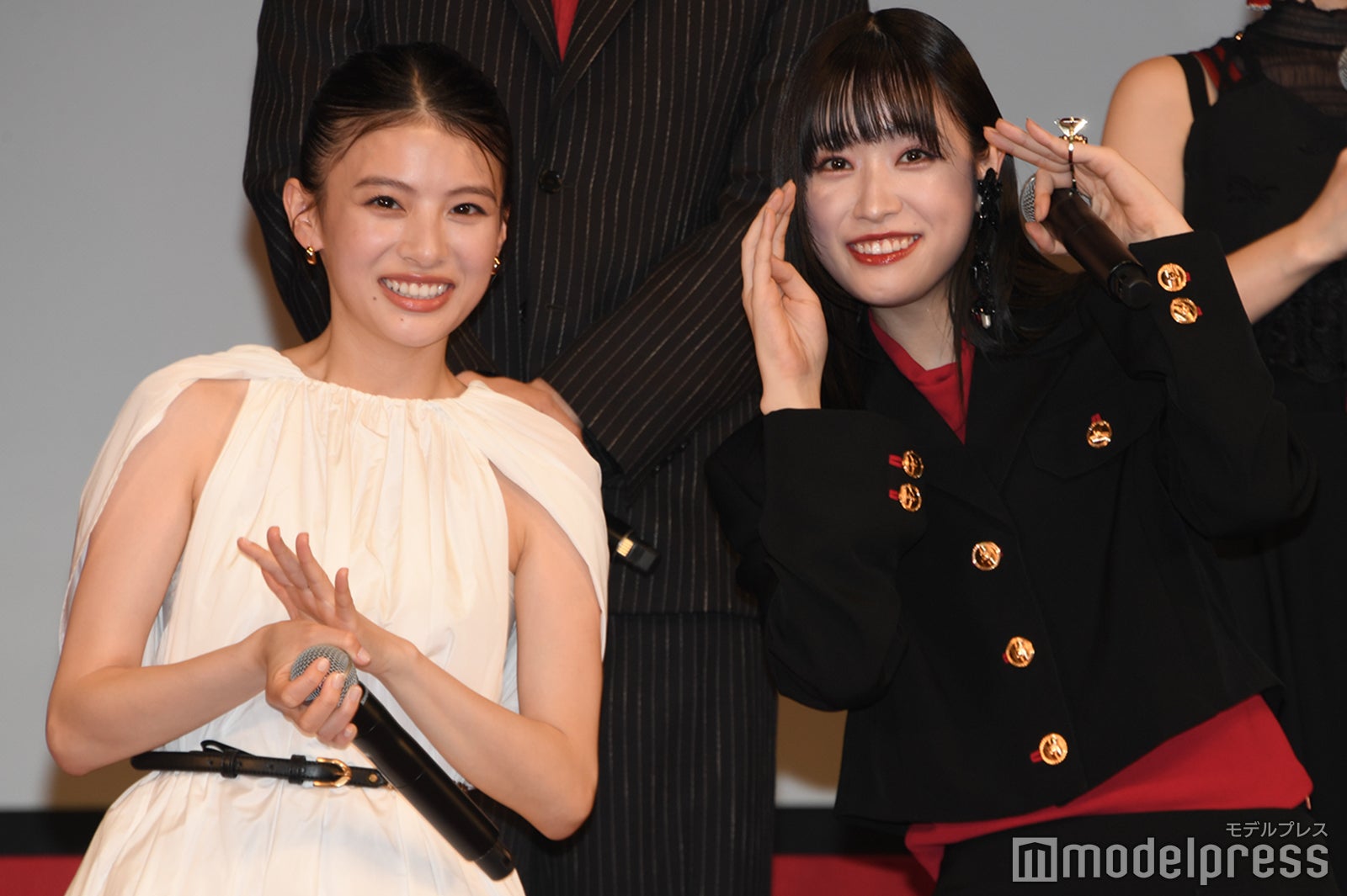 出口夏希、高橋ひかる（C）モデルプレス