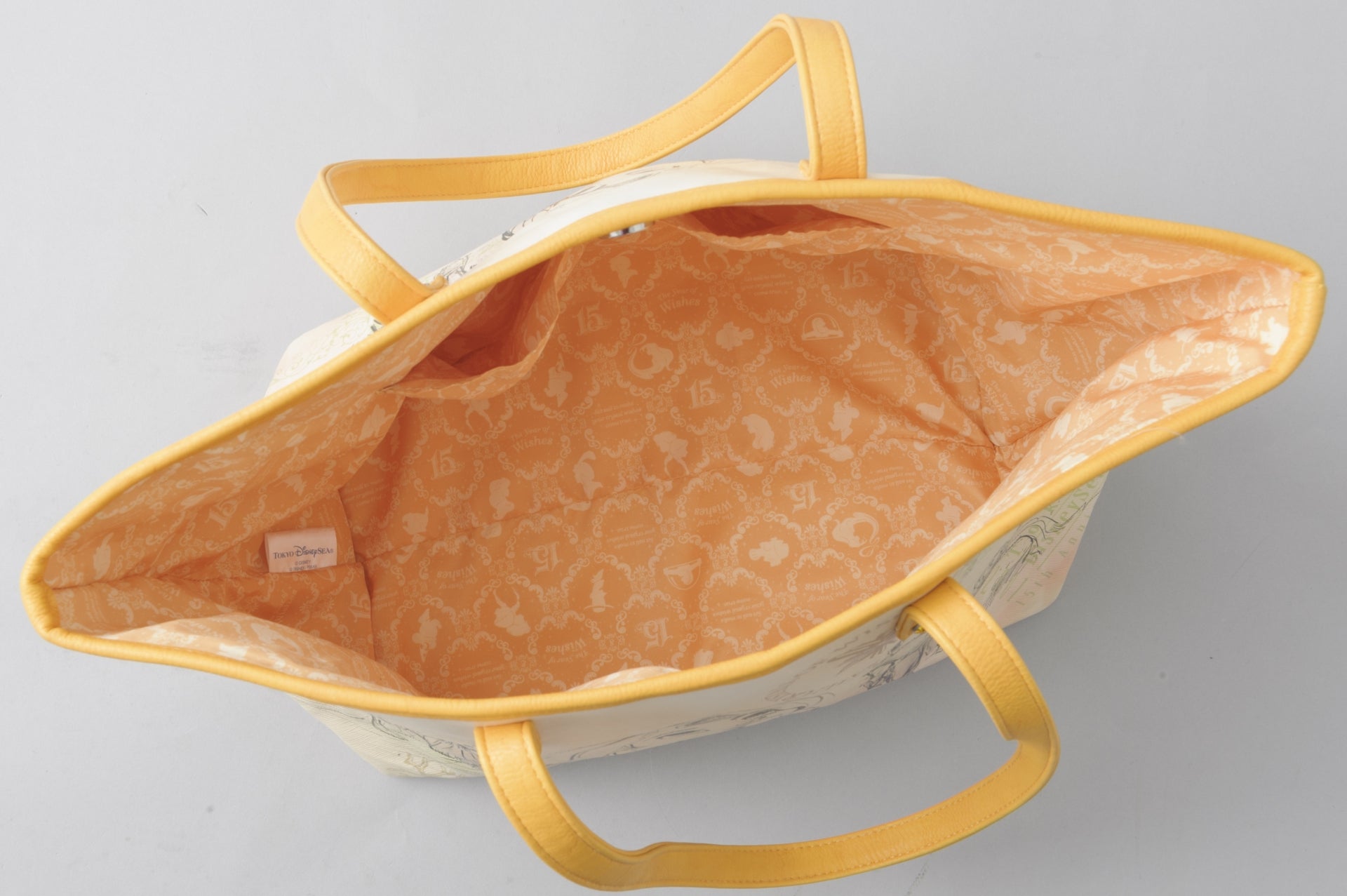 トートバック￥3600（C）Disney