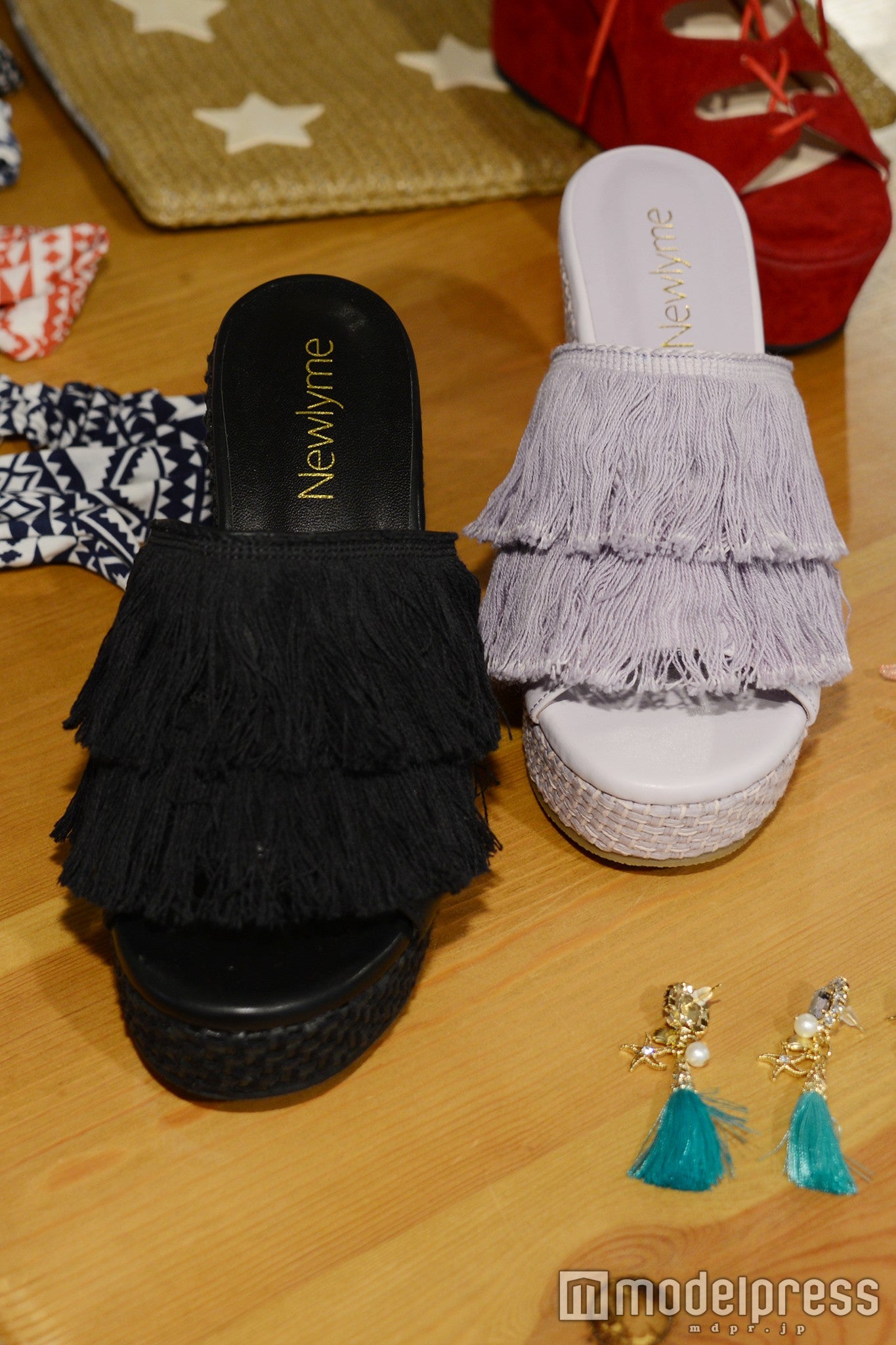 フリンジ付きサボでボヘミアンテイスト（C）モデルプレス