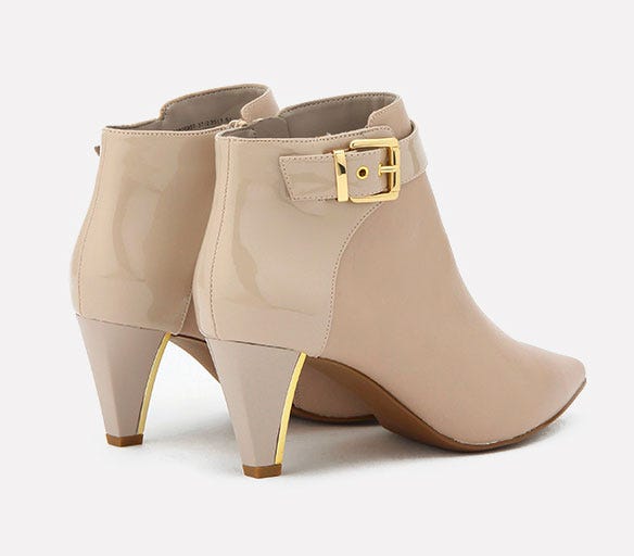 アンクルヒールブーツ「CHARLES & KEITH」6,426円(税込)/画像提供:CHARLES & KEITH