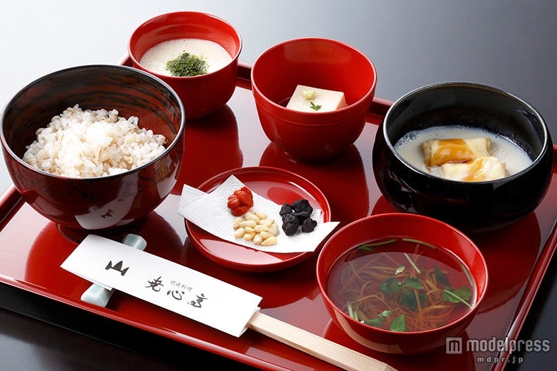 無事長久薬師御膳3000円（税別）※逍遥園ライトアップ鑑賞券付き／画像提供：TAN-SU