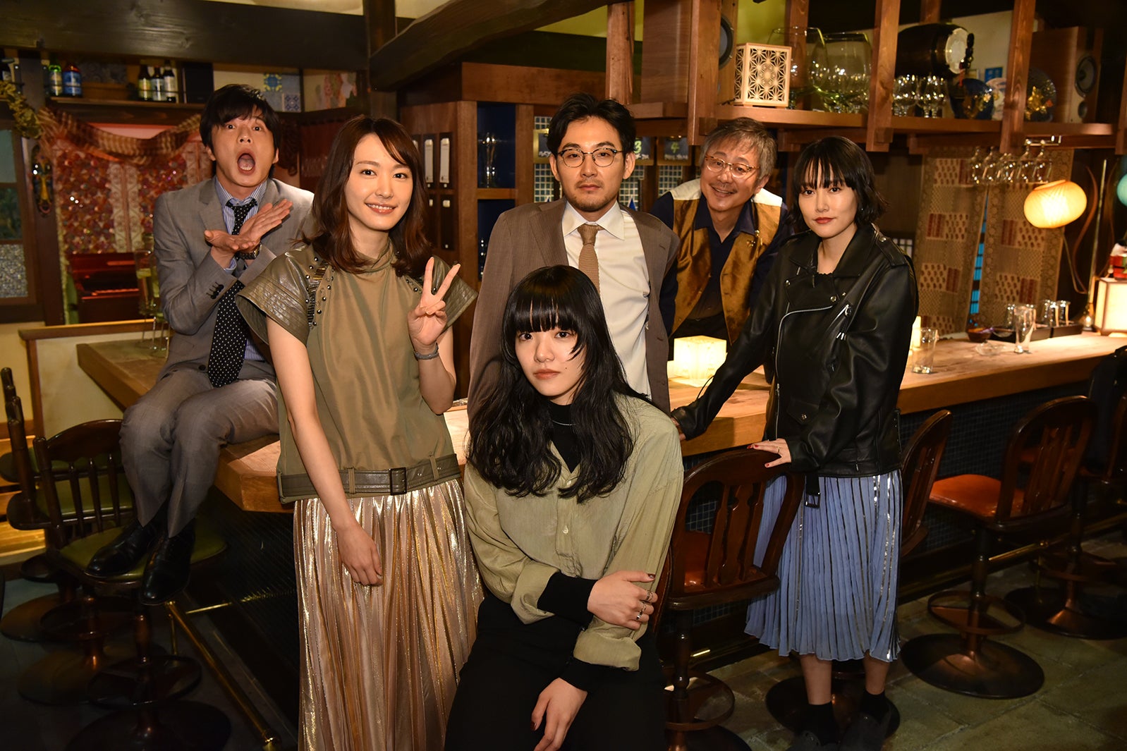 新垣結衣＆松田龍平らを激励 主題歌担当・あいみょんがスタジオ訪問＜獣になれない私たち＞