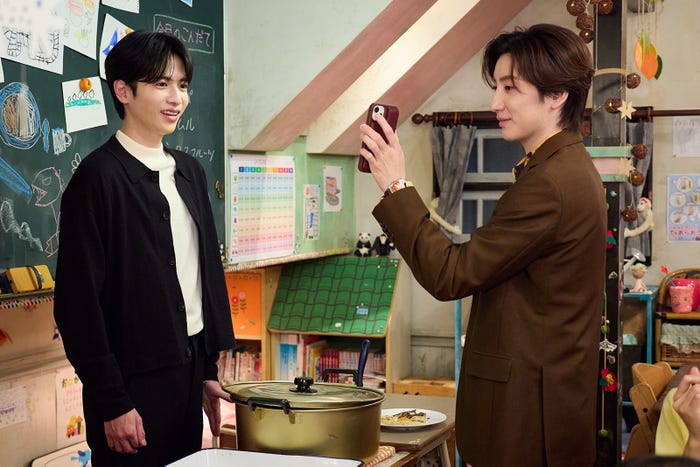 志尊淳、京本大我「10回切って倒れない木はない」第1話(C)日本テレビ