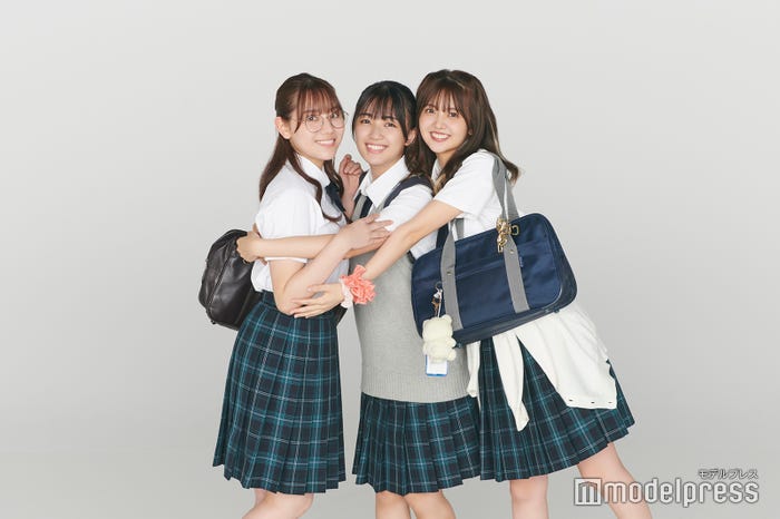 平岡海月、平尾帆夏、山下葉留花(C)モデルプレス