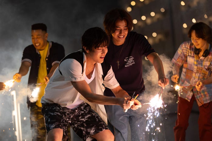 関口メンディー、中川大志、高橋海人、犬飼貴丈「95」第6話より(C)「95」製作委員会