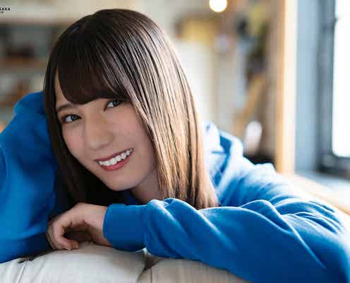 日向坂46小坂菜緒、眩しい笑顔に釘付け