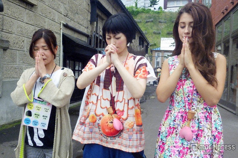 ダレノガレ明美、北海道の激ウマ海鮮＆絶景ホテルを満喫