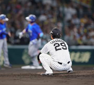 阪神 8回1失点の力投も痛恨被弾で敗戦投手の高橋は自身にいらだち「僕のせいで負けました」