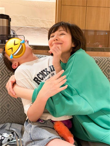 50代で女子大生に、元昼ドラヒロインが"母の日"に娘と2ショット「お母さんの顔だね」