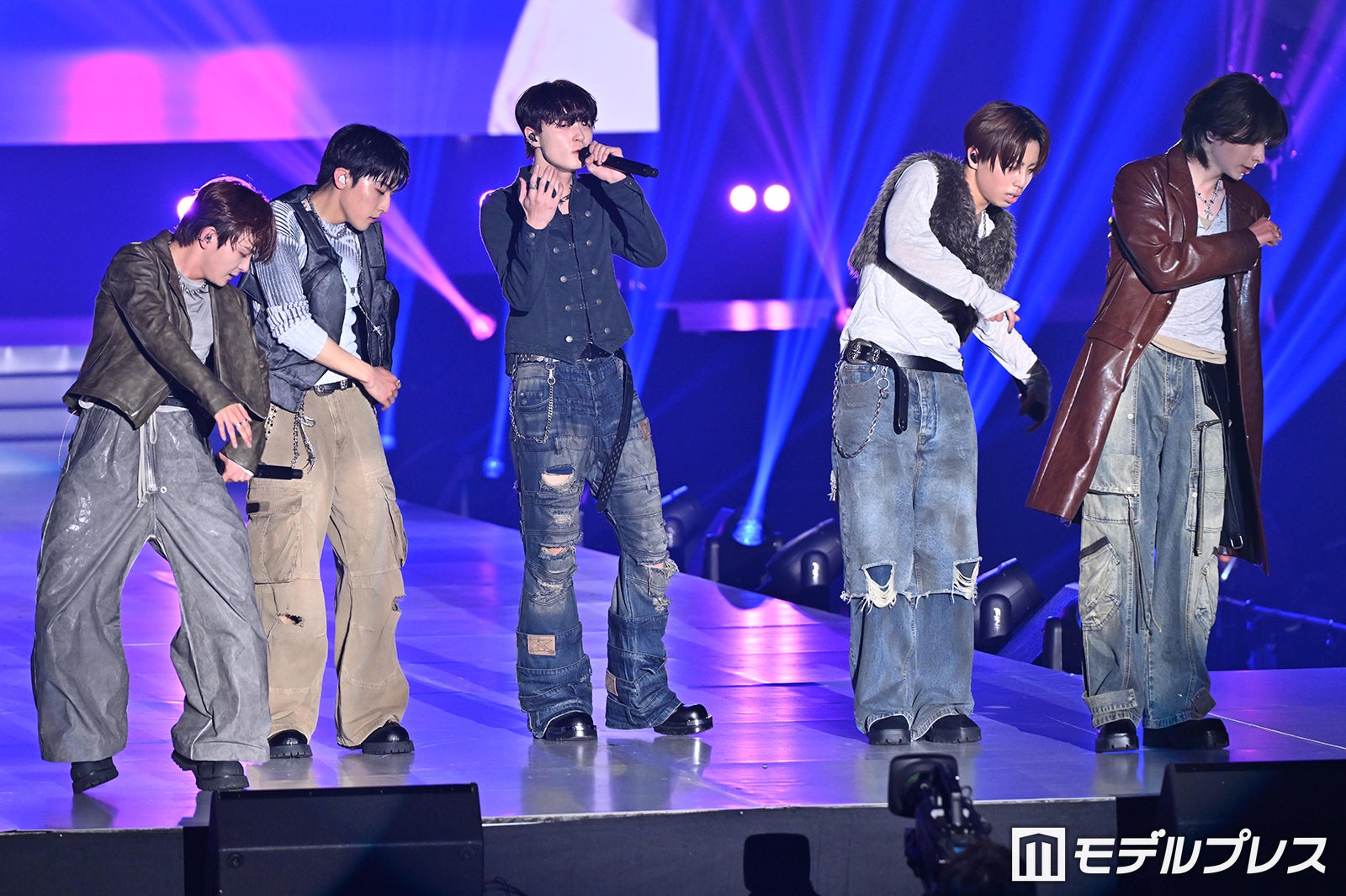 STARGLOW（C）モデルプレス