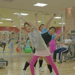 佐々木希、ロッテガム新CM「フィットネスクラブ」篇