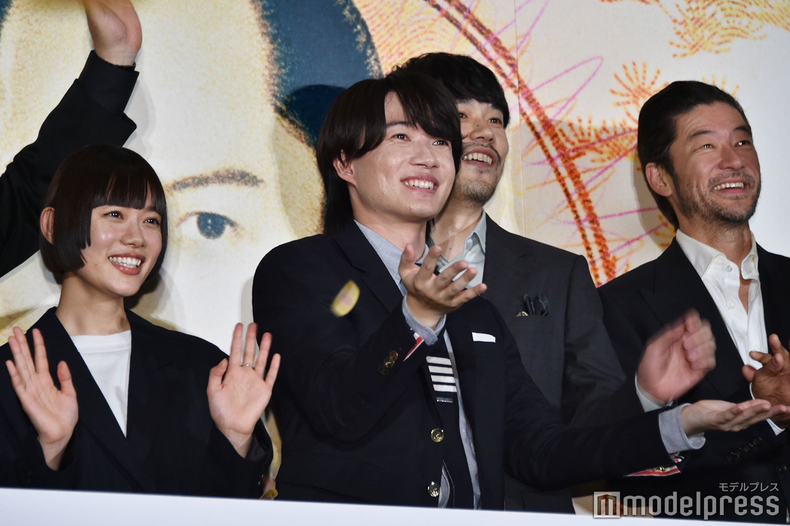 （左から）杉咲花、神木隆之介、松山ケンイチ、浅野忠信（C）モデルプレス