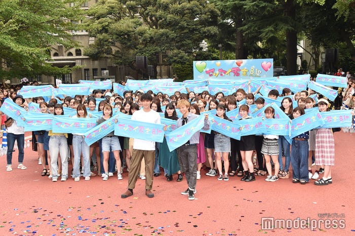 (前列左から)竹内涼真、佐藤大樹 (C)モデルプレス