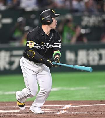 ソフトバンク・近藤が反撃の適時二塁打 選手会会長として一仕事後にユニホームでも活躍