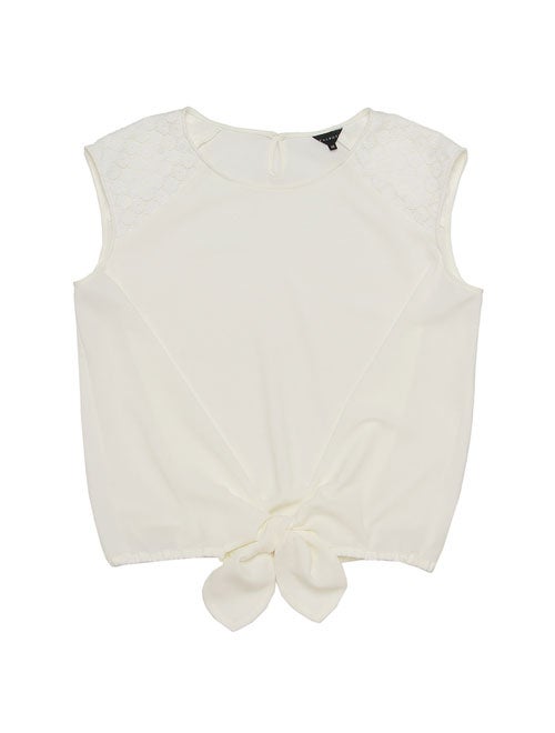 ショルダーレースフロントリボンブラウス「TALBOTS」9,720円（税込）／画像提供：TALBOTS