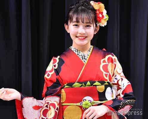 久間田琳加「自信作」自らプロデュース振り袖で美麗ランウェイ