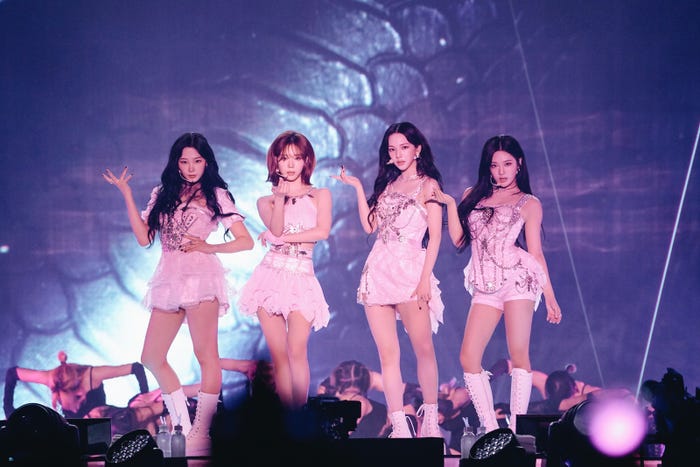 ジゼル、ウィンター、カリナ、ニンニン/aespa photo by 上飯坂一