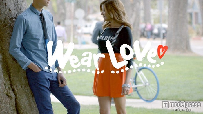 ローラ(右)/新CM「Spring Collection Wear Love」編より
