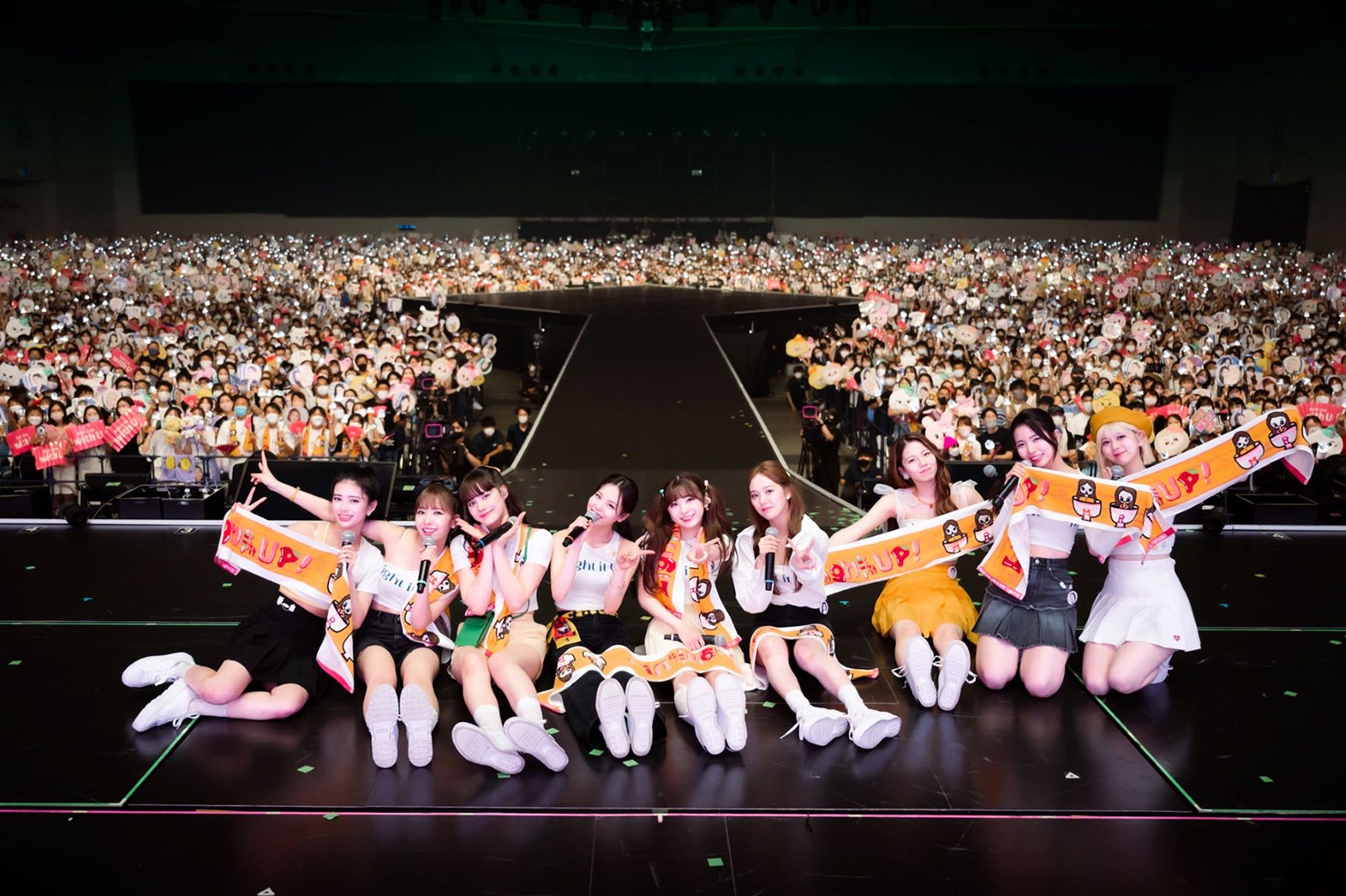 NiziU「NiziU Live with U 2022 “Light it Up”」より／撮影：田中聖太郎