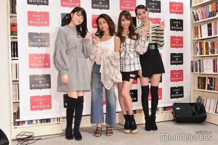(左から)松川菜々花、遠山茜子、みうらうみ、黒木麗奈(C)モデルプレス