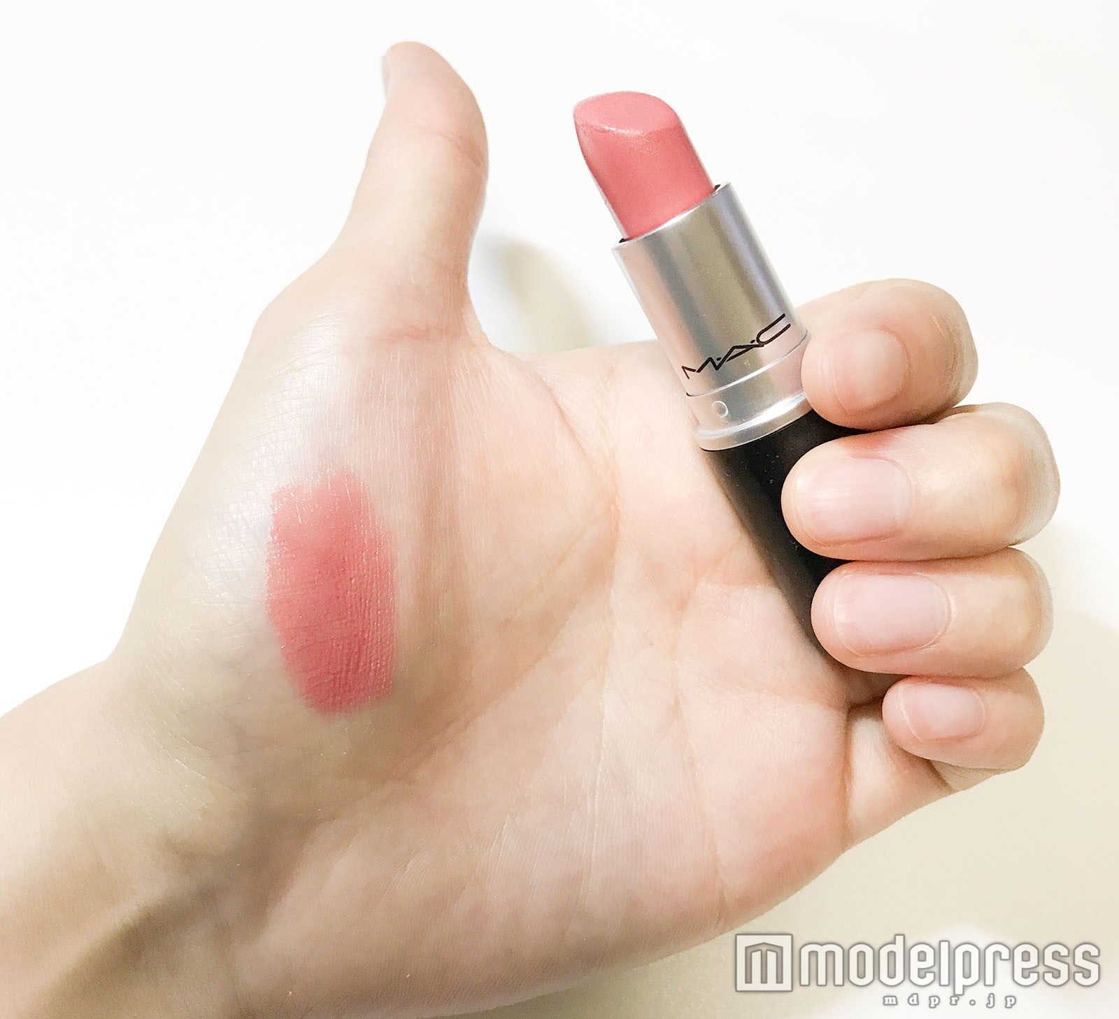 好感度アップ必至のピュアなピンクリップ／写真・MAI（C）モデルプレス