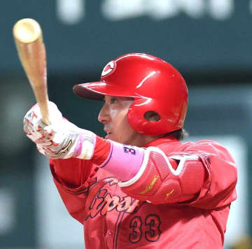 広島36歳・菊池が開幕二塁へ「いい感じにきている」存在感際立つソロ弾 ドラ3勝田をリード