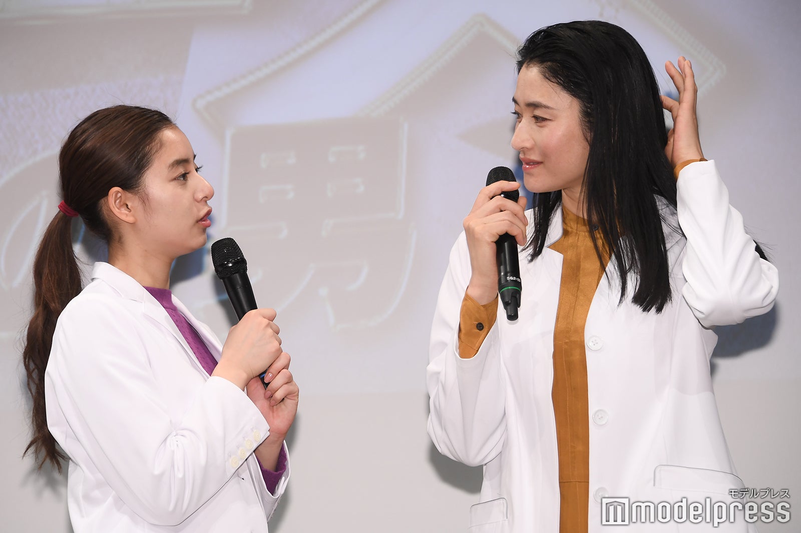 新木優子、小雪 （C）モデルプレス