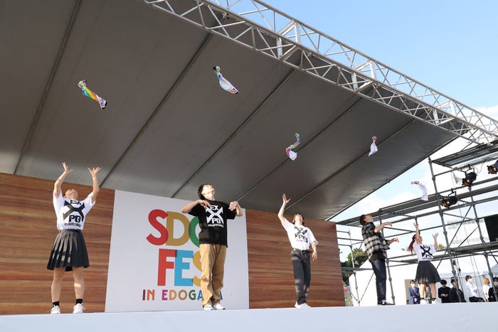 EXILE TETSUYA&澤本夏輝のステージ(C)SDGs FES in EDOGAWA