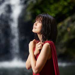 モデルプレス - 有村架純「今までの撮影とは全然違う」 大自然で挑戦した初体験とは