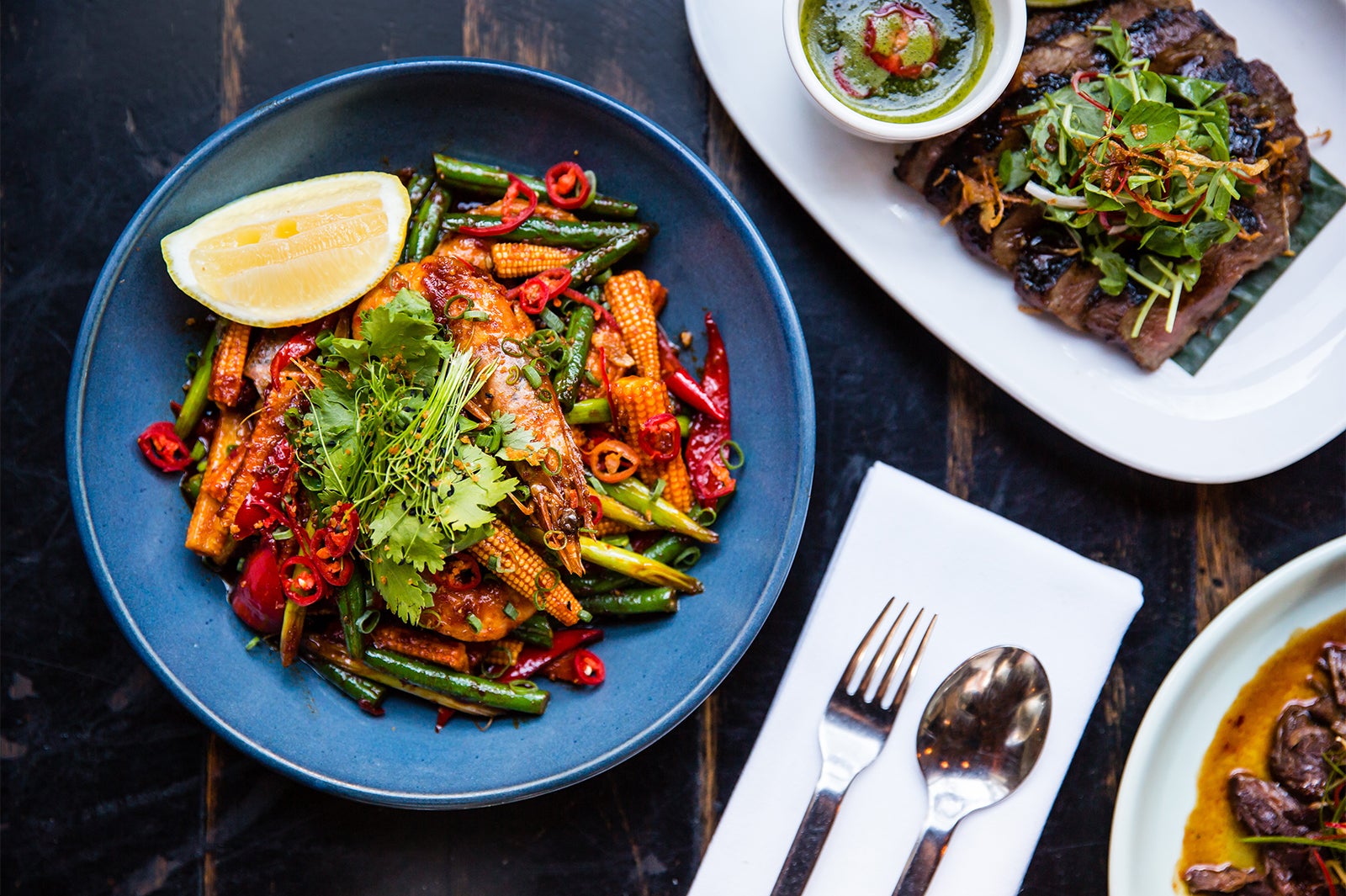 ロングレイン／画像提供：TRANSIT GENERAL OFFICE