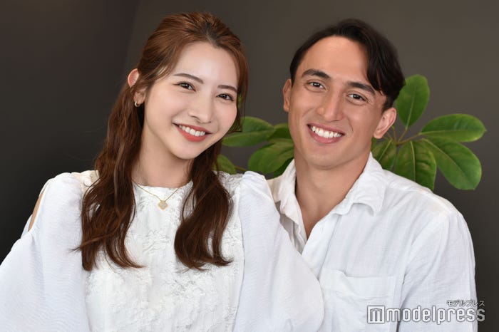 尾崎美紀、佐藤マクファーレン優樹 (C)モデルプレス