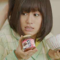 AKB48前田敦子/「のっけるふりかけ」シリーズ新CMより