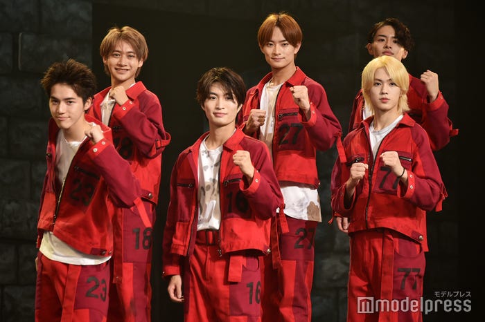 美 少年(前列左から)岩崎大昇、那須雄登、佐藤龍我(後列左から)藤井直樹、浮所飛貴、金指一世(C)モデルプレス