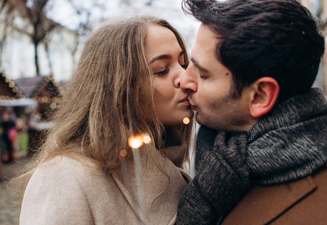 こんなの初めて 女性を欲情させる 色っぽキス の仕方 モデルプレス こんなの初めて 女性を欲情させる 色っぽキス の仕方 モデルプレス