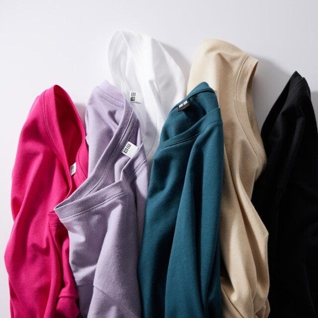 ユニクロ　キレイ色トップス　イロチ買い　スーピマコットンクルーネックT　全色